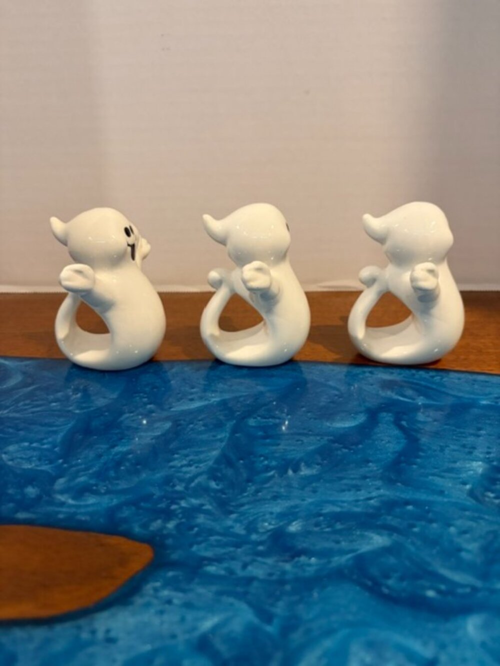 Set of 3 Halloween Ghost Ceramic Napkin Rings - Picture 3 of 6
